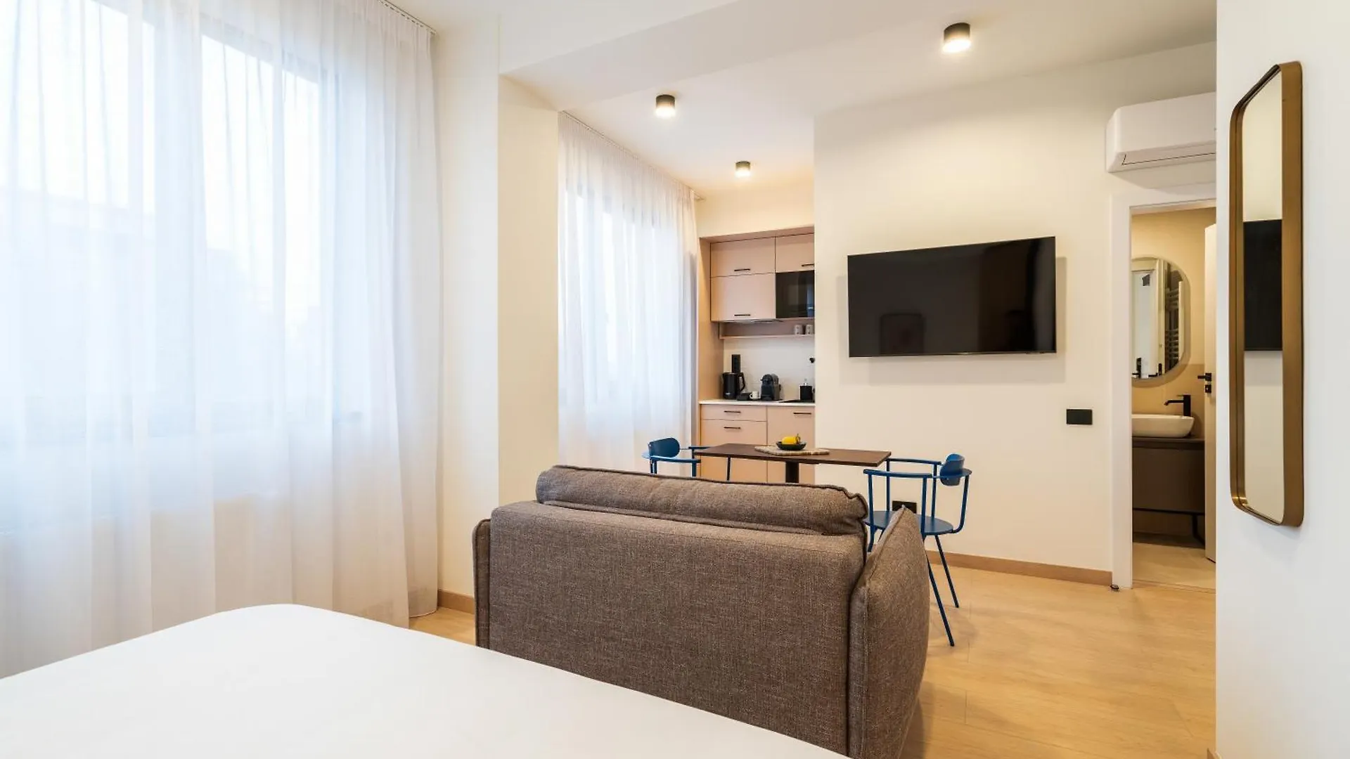 Old Town Apartments By Olala Homes Bucharest